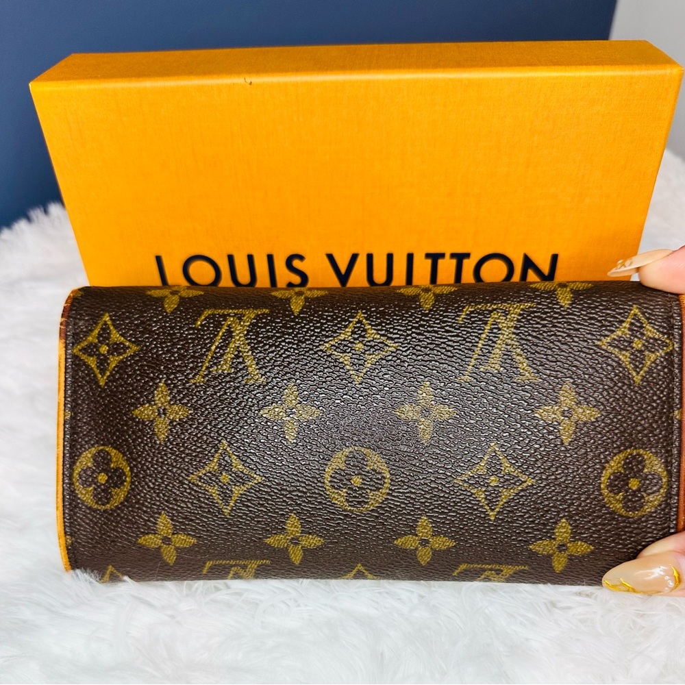 LOUIS VUITTON Monogram Canvas Pochette Twin GM Shoulder Bag - Picture 2 of 10